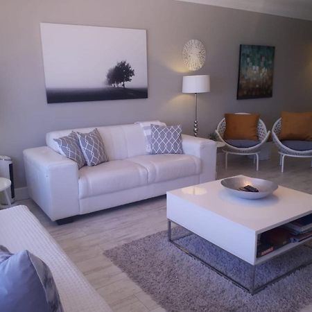 Blouberg Beachfront Apartment Bloubergstrand Εξωτερικό φωτογραφία