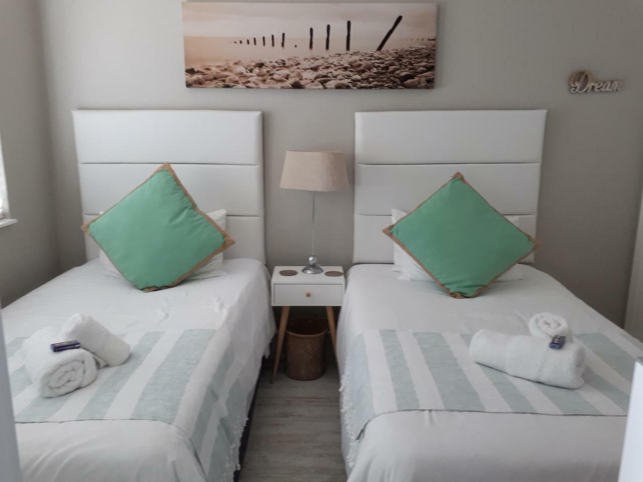 Blouberg Beachfront Apartment Bloubergstrand Εξωτερικό φωτογραφία